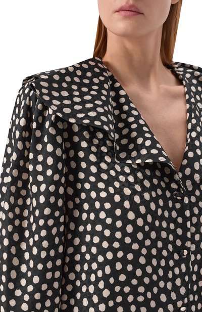 Шелковое платье CHLOÉ черно-белого цвета по цене 299500 руб., арт. CH26SR037300, фото 4 Шелковое платье CHLOÉ, арт. CH26SR037300, фото 4