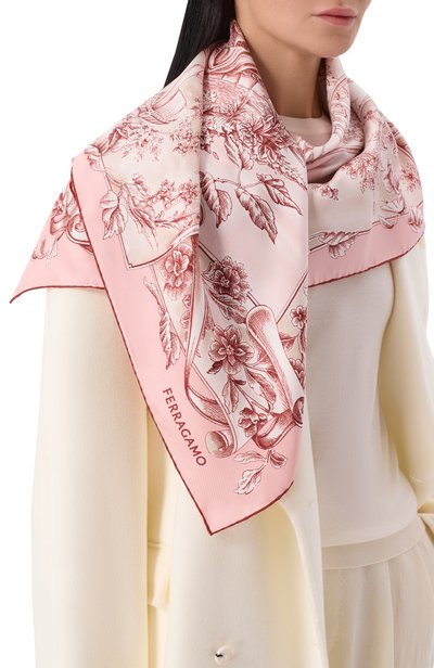Шелковый платок FERRAGAMO розового цвета по цене 73900 руб., арт. 310244/795589, фото 2 Шелковый платок FERRAGAMO, арт. 310244/795589, фото 2