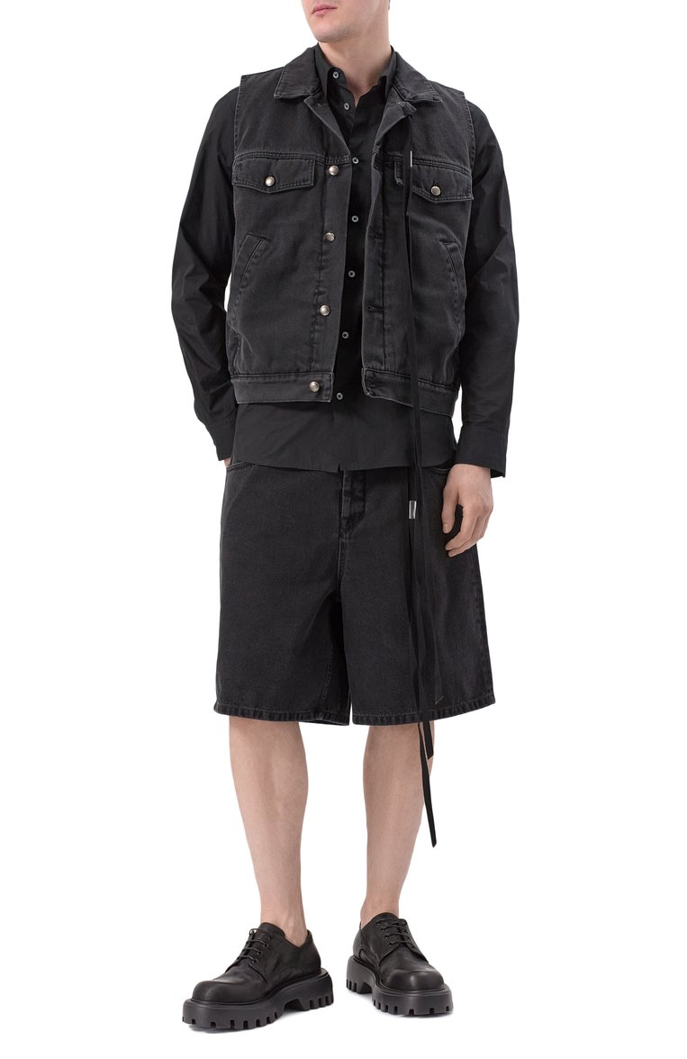 Мужской джинсовый жилет ANN DEMEULEMEESTER черного цвета, арт. B0010293/FA039 | Фото 2 (Длина (верхняя одежда): Короткие; Драгоценные камни: Проставлено; Материал сплава: Проставлено; Кросс-КТ: Деним; Материал внешний: Деним, Хлопок; Стили: Гранж)