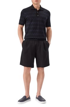 Мужское поло из хлопка и вискозы MISSONI черного цвета, арт. US25S203/BK0040 | Фото 2 (Материал внешний: Хлопок; Материал сплава: Проставлено; Драгоценные камни: Проставлено; Рукава: Короткие; Длина (для топов): Стандартные; Принт: С принтом; Кросс-КТ: Трикотаж; Застежка: Пуговицы; Стили: Кэжуэл)