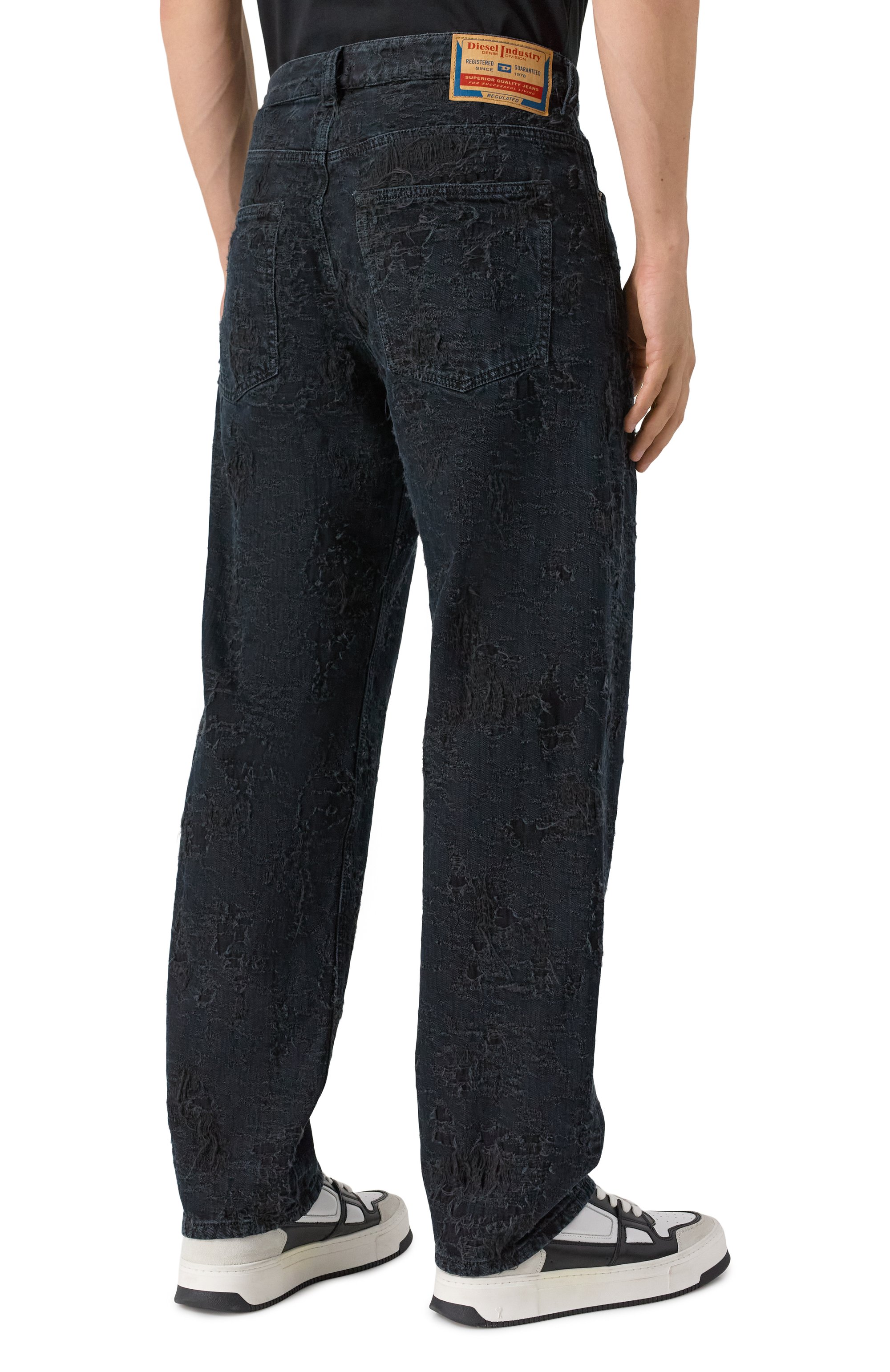 Джинсы 2024 d-macs DIESEL черного цвета по цене 46100 руб., арт. A18974/007BW, фото 4 Джинсы 2024 d-macs DIESEL, арт. A18974/007BW, фото 4