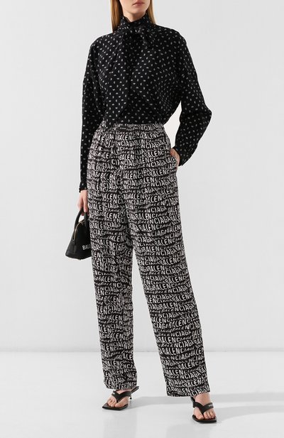 Брюки из вискозы BALENCIAGA черно-белого цвета по цене 55100 руб., арт. 583537/TFL23, фото 2 Брюки из вискозы BALENCIAGA, арт. 583537/TFL23, фото 2