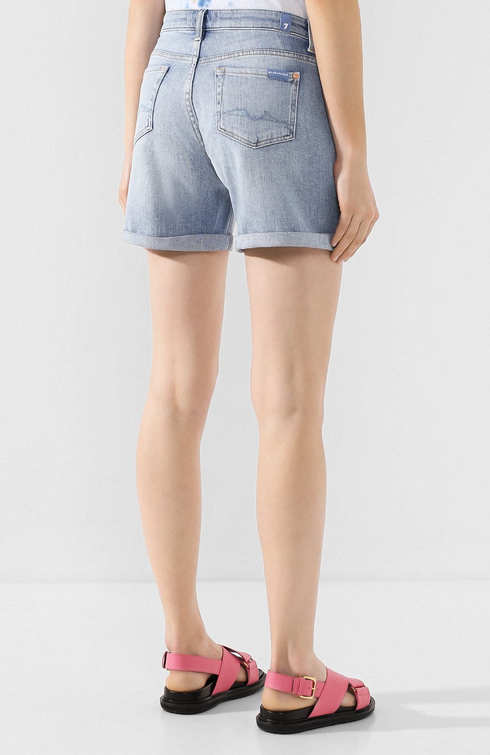 Джинсовые шорты 7 FOR ALL MANKIND голубого цвета по цене 11650 руб., арт. JSWUA500IH, фото 4 Джинсовые шорты 7 FOR ALL MANKIND, арт. JSWUA500IH, фото 4