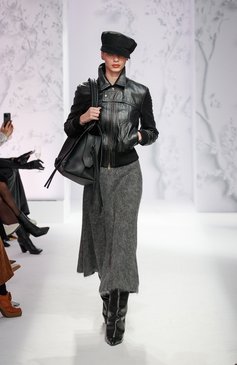 Мужская сумка-тоут neo classic large BALENCIAGA черного цвета, арт. 638531/11R17 | Фото 8 (Размер: large; Материал: Натуральная кожа; Материал сплава: Проставлено; Драгоценные камни: Проставлено)