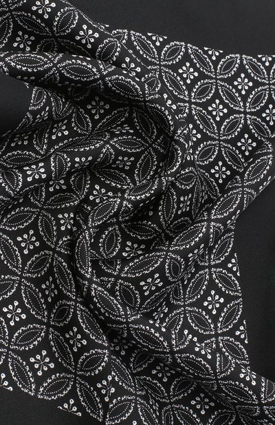 Шелковый платок DOLCE & GABBANA черно-белого цвета по цене 12200 руб., арт. GR412E/G0W0E, фото 2 Шелковый платок DOLCE & GABBANA, арт. GR412E/G0W0E, фото 2
