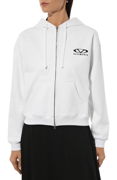 Хлопковая толстовка VETEMENTS белого цвета по цене 85000 руб., арт. UA66HD820W, фото 3 Хлопковая толстовка VETEMENTS, арт. UA66HD820W, фото 3