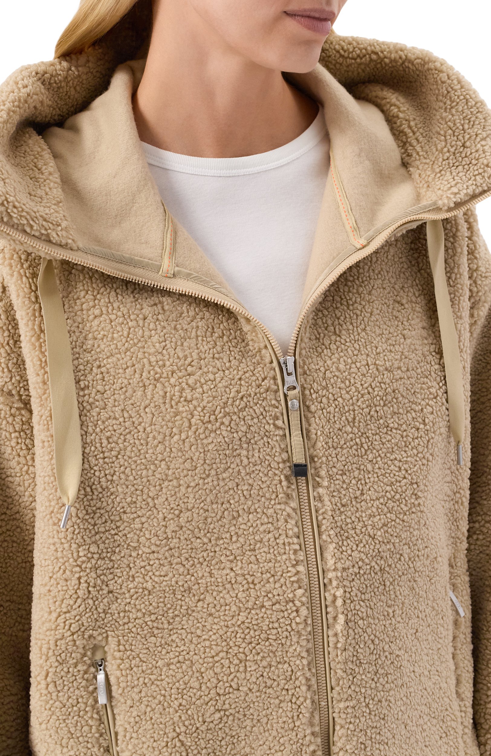 Куртка PARAJUMPERS бежевого цвета по цене 46200 руб., арт. 26WMPWFLPF33, фото 5 Куртка PARAJUMPERS, арт. 26WMPWFLPF33, фото 5