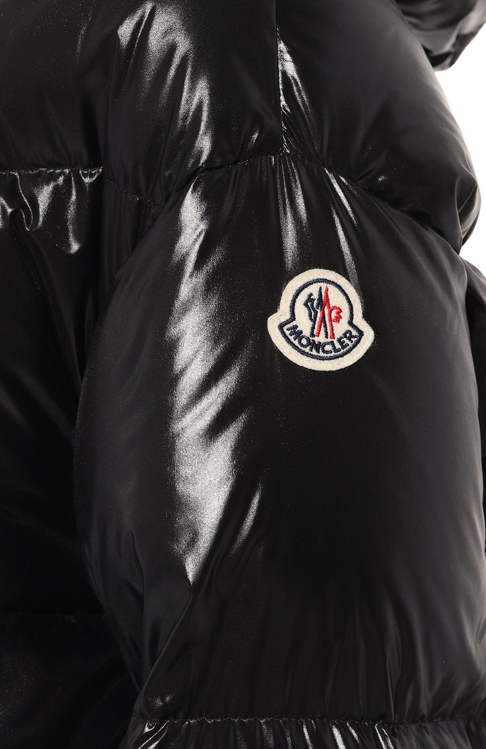 Пуховик huppe MONCLER черного цвета по цене 199500 руб., арт. 1A001.31/5963V, фото 5 Пуховик huppe MONCLER, арт. 1A001.31/5963V, фото 5