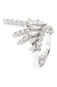 Кольцо YEPREM JEWELLERY бесцветного цвета по цене 1598500 руб., арт. RI3139, фото 1 Кольцо YEPREM JEWELLERY, арт. RI3139, фото 1