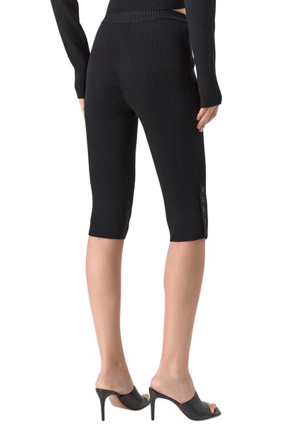 Шорты из вискозы YUZEFI черного цвета по цене 39950 руб., арт. YUZRS25-RW-KN23-01, фото 4 Шорты из вискозы YUZEFI, арт. YUZRS25-RW-KN23-01, фото 4