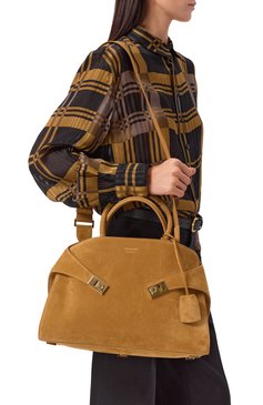 Женская сумка hug large FERRAGAMO светло-коричневого цвета, арт. 219915/779242 | Фото 2 (Размер: large; Материал: Натуральная кожа, Натуральная замша; Ремень/цепочка: На ремешке)