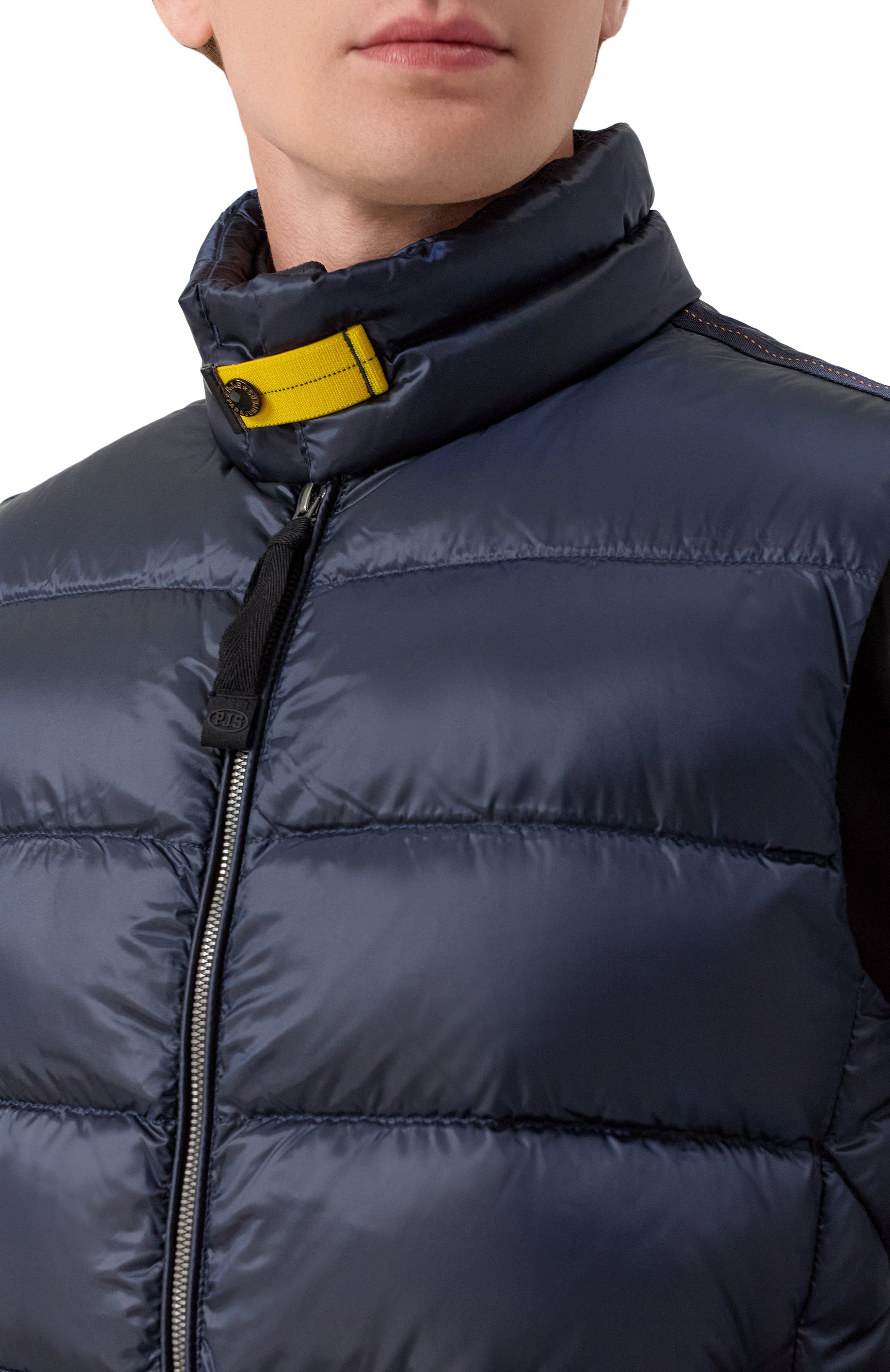 Пуховый жилет PARAJUMPERS темно-синего цвета по цене 53000 руб., арт. 25WMPMPUSX01, фото 5 Пуховый жилет PARAJUMPERS, арт. 25WMPMPUSX01, фото 5