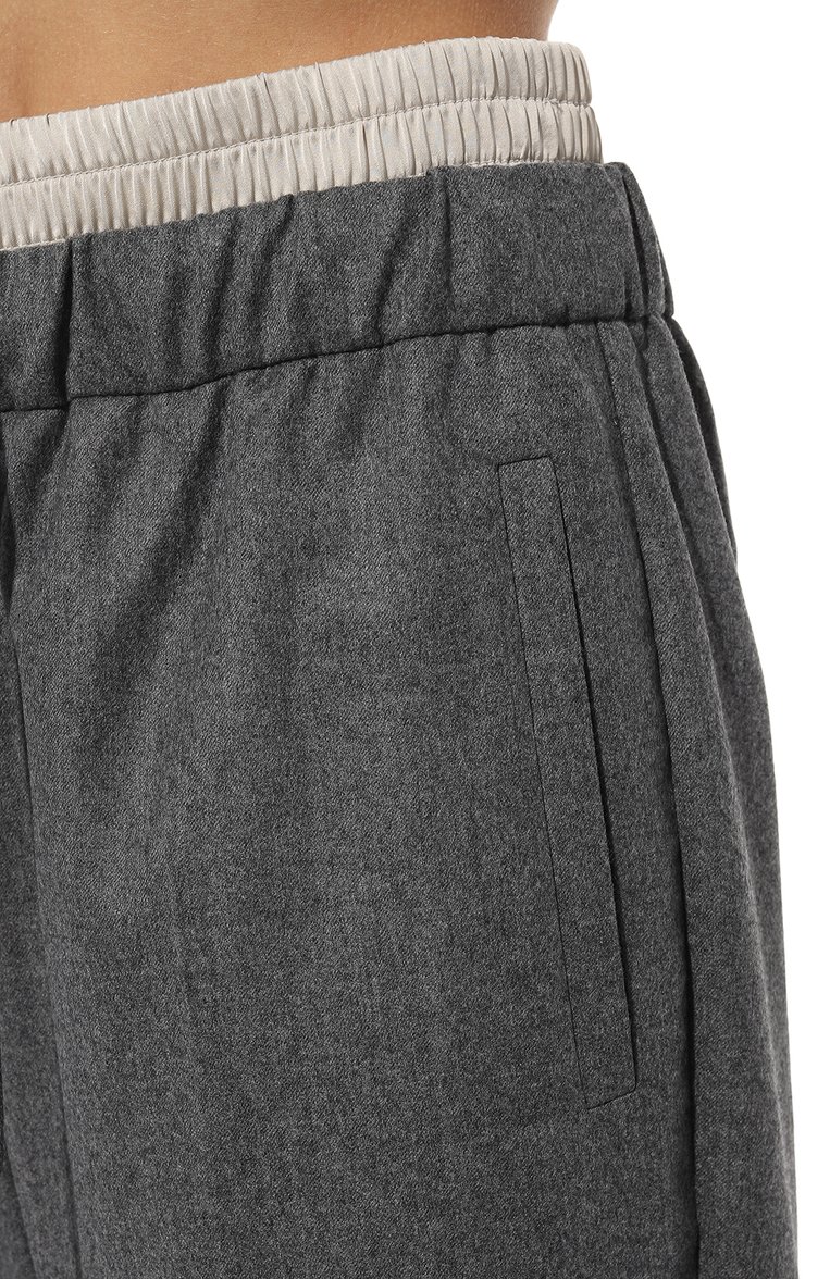 Женские шерстяные брюки BRUNELLO CUCINELLI серого цвета, арт. ME226B1263 | Фото 5 (Материал внешний: Шерсть; Длина (брюки, джинсы): Стандартные; Женское Кросс-КТ: Брюки-одежда; Силуэт Ж (брюки и джинсы): Прямые; Материал сплава: Проставлено; Драгоценные камни: Проставлено; Стили: Кэжуэл)