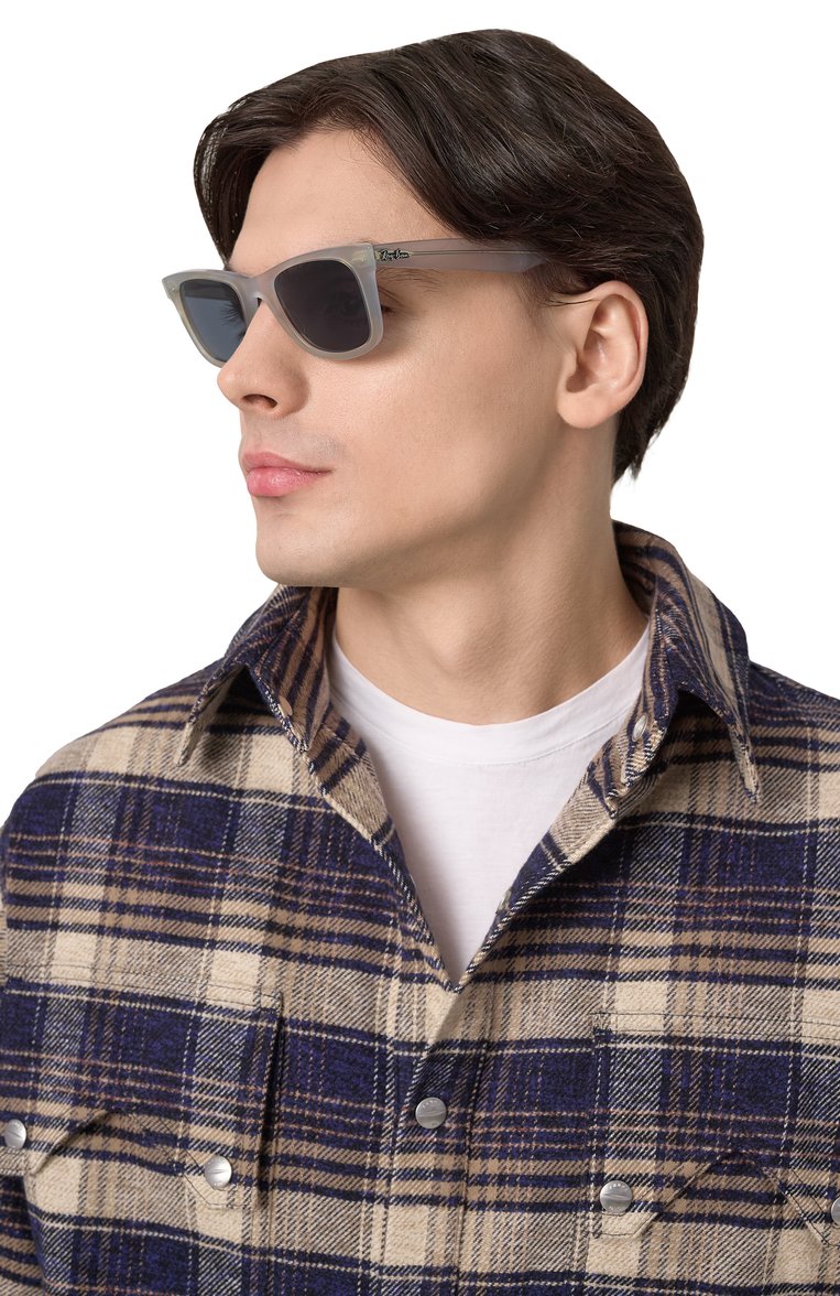 Женские солнцезащитные очки RAY-BAN синего цвета, арт. 2140-1407R5 | Фото 2 (Нос: Не проставлено; Региональные ограничения белый список (Axapta Mercury): Не проставлено; Тип очков: С/з; Материал: Пластик; Кросс-КТ: С/з-унисекс; Очки форма: Квадратные; Оптика Гендер: оптика-унисекс)