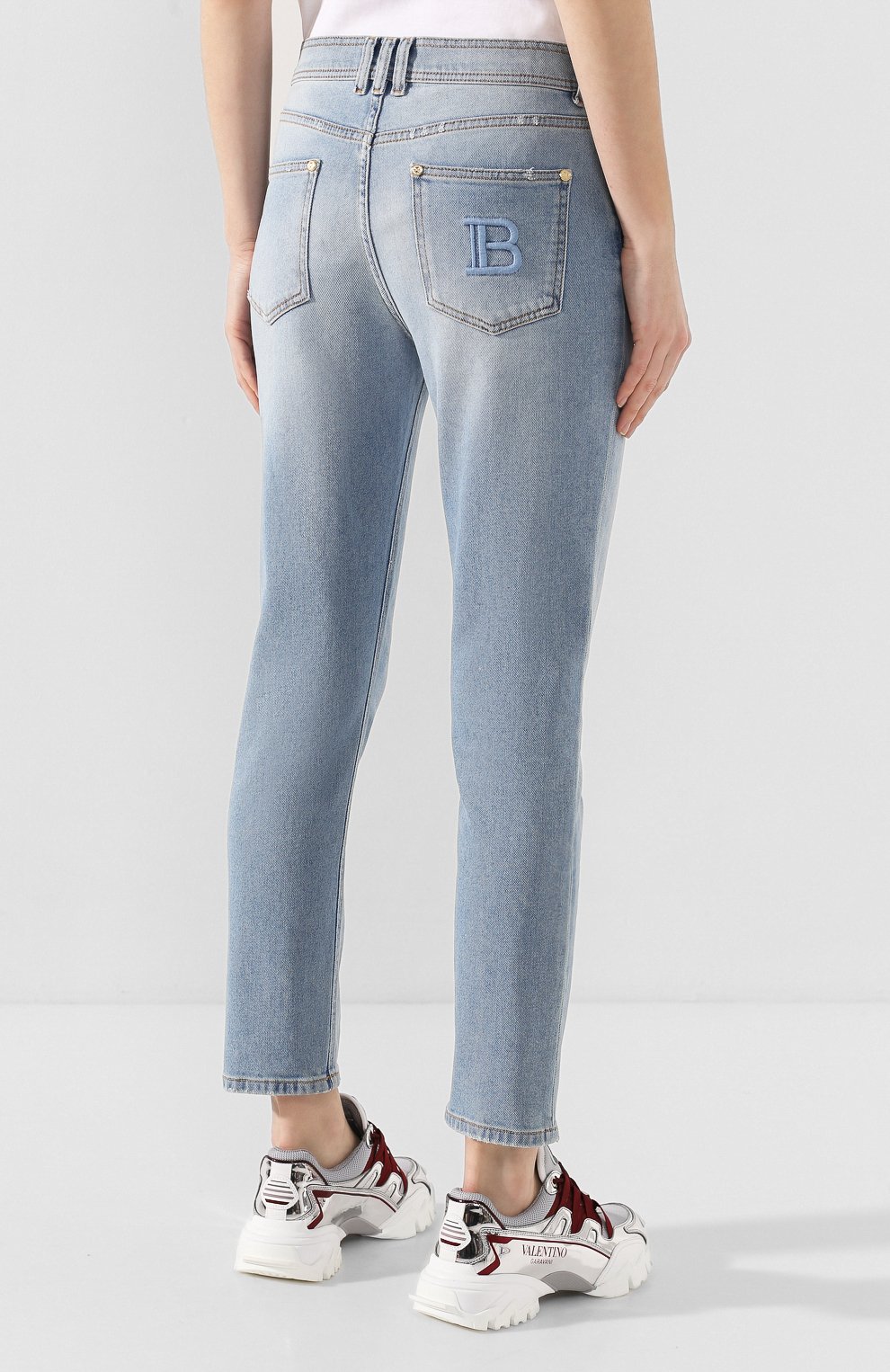 Джинсы BALMAIN голубого цвета по цене 69950 руб., арт. TF15516/D007, фото 4 Джинсы BALMAIN, арт. TF15516/D007, фото 4