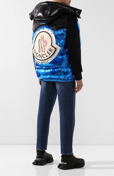 Пуховый жилет 8 moncler palm angels exen MONCLER GENIUS синего цвета по цене 121500 руб., арт. E2-09L-43303-80-C0328, фото 2 Пуховый жилет 8 moncler palm angels exen MONCLER GENIUS, арт. E2-09L-43303-80-C0328, фото 2