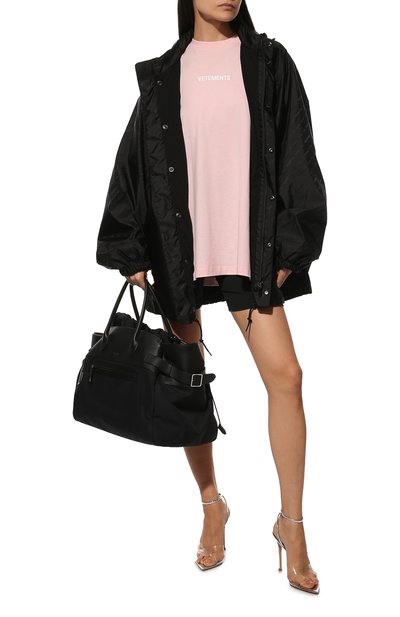 Хлопковая футболка VETEMENTS светло-розового цвета по цене 42550 руб., арт. UE52TR120P 1602/W, фото 2 Хлопковая футболка VETEMENTS, арт. UE52TR120P 1602/W, фото 2