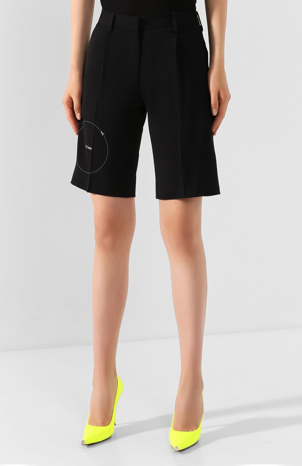 Шорты из вискозы OFF-WHITE черного цвета по цене 45300 руб., арт. 0WCA110S20FAB0011000, фото 3 Шорты из вискозы OFF-WHITE, арт. 0WCA110S20FAB0011000, фото 3