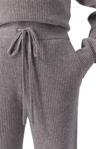 Кашемировые брюки ADDICTED серого цвета по цене 62950 руб., арт. MK209.ZY71137, фото 5 Кашемировые брюки ADDICTED, арт. MK209.ZY71137, фото 5