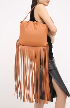 Женский сумка fringe pouch BOTTEGA VENETA оранжевого цвета, арт. 630363/VCP40 | Фото 5 (Сумки-технические: Сумки-шопп�еры; Размер: medium; Материал: Натуральная кожа; Региональные ограничения белый список (Axapta Mercury): RU; Материал сплава: Проставлено; Ремень/цепочка: На ремешке; Драгоценные камни: Проставлено)