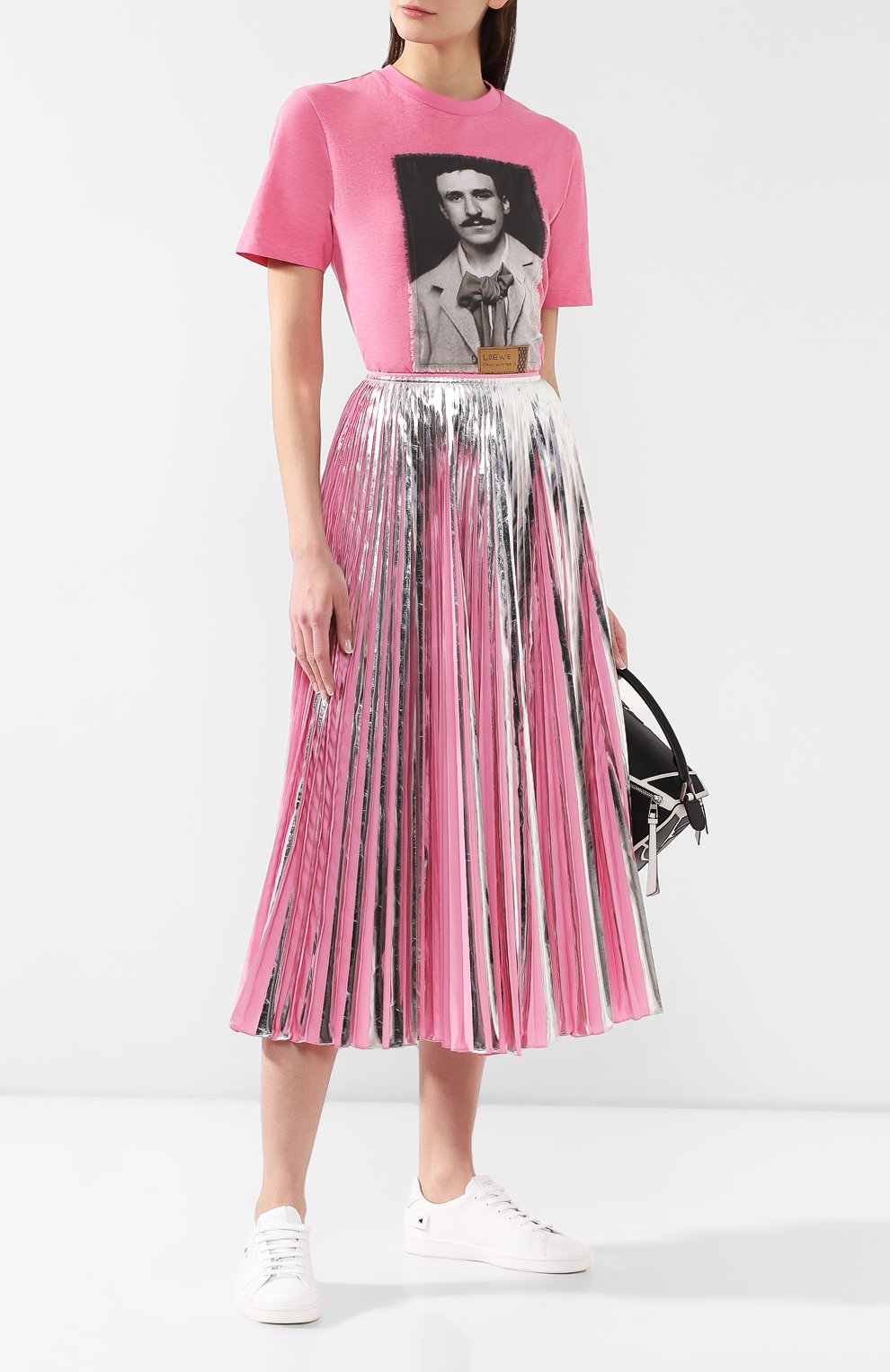 Футболка из смеси хлопка и льна LOEWE фуксия цвета по цене 29950 руб., арт. H6199720CR/W, фото 2 Футболка из смеси хлопка и льна LOEWE, арт. H6199720CR/W, фото 2