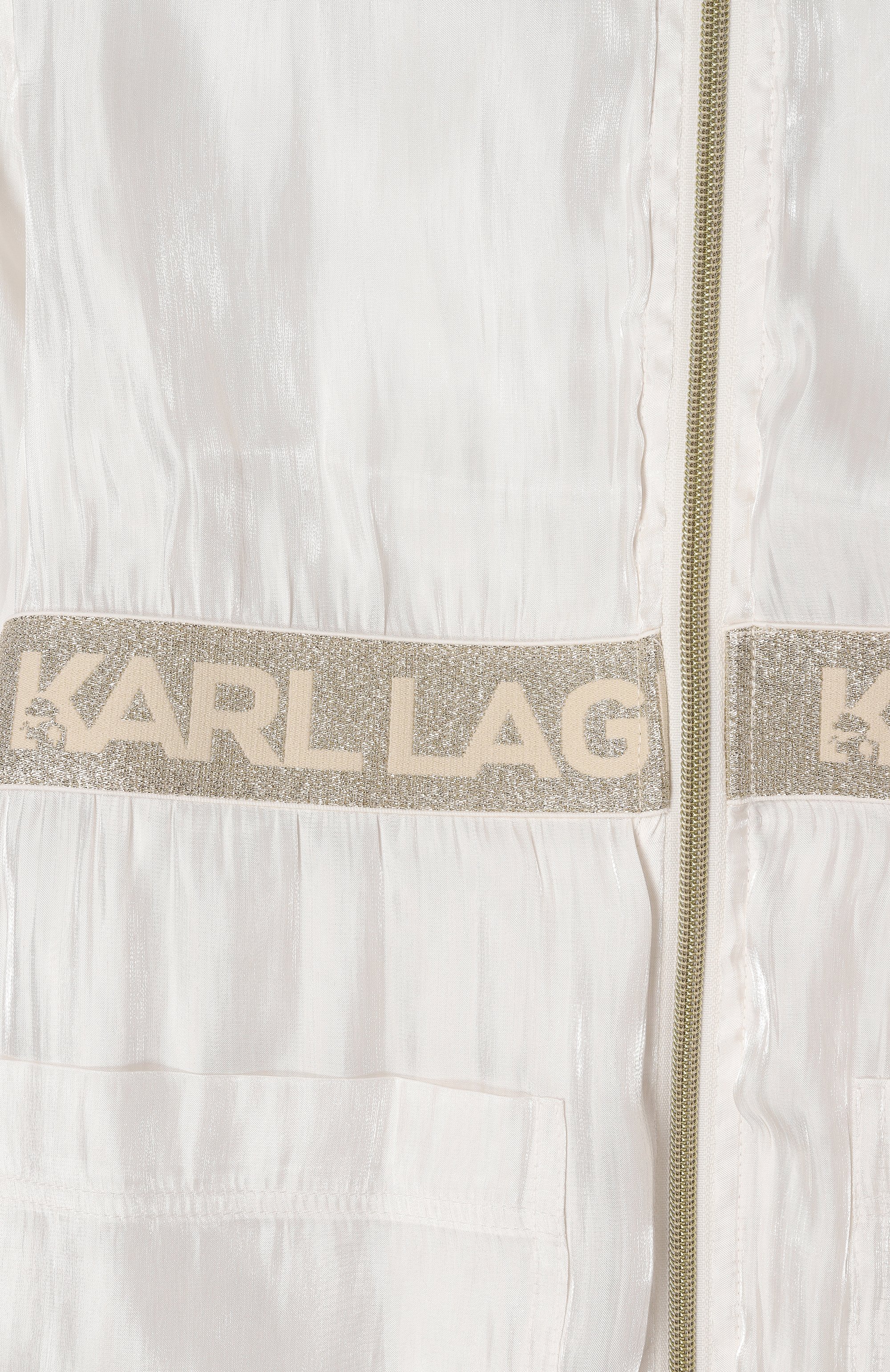 Плащ KARL LAGERFELD KIDS молочного цвета по цене 23800 руб., арт. Z30490, фото 3 Плащ KARL LAGERFELD KIDS, арт. Z30490, фото 3