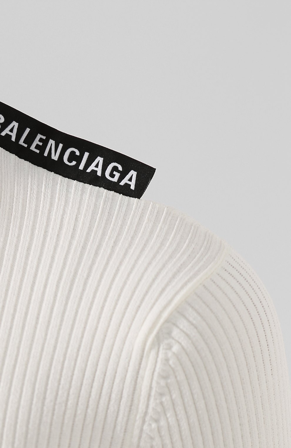 Пуловер из вискозы BALENCIAGA белого цвета по цене 51500 руб., арт. 570828/T5101, фото 5 Пуловер из вискозы BALENCIAGA, арт. 570828/T5101, фото 5