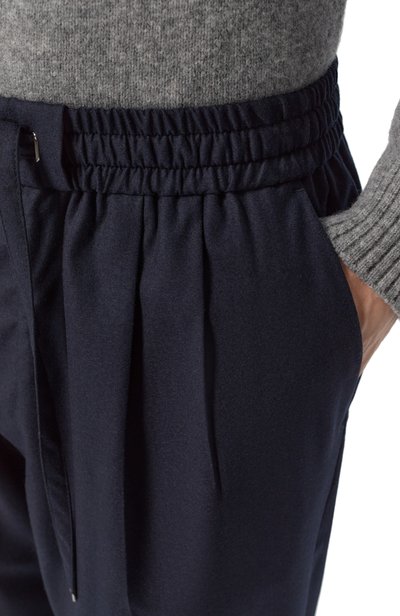 Шерстяные брюки DOLCE & GABBANA темно-синего цвета по цене 125500 руб., арт. GP26FT/FUBG8, фото 5 Шерстяные брюки DOLCE & GABBANA, арт. GP26FT/FUBG8, фото 5