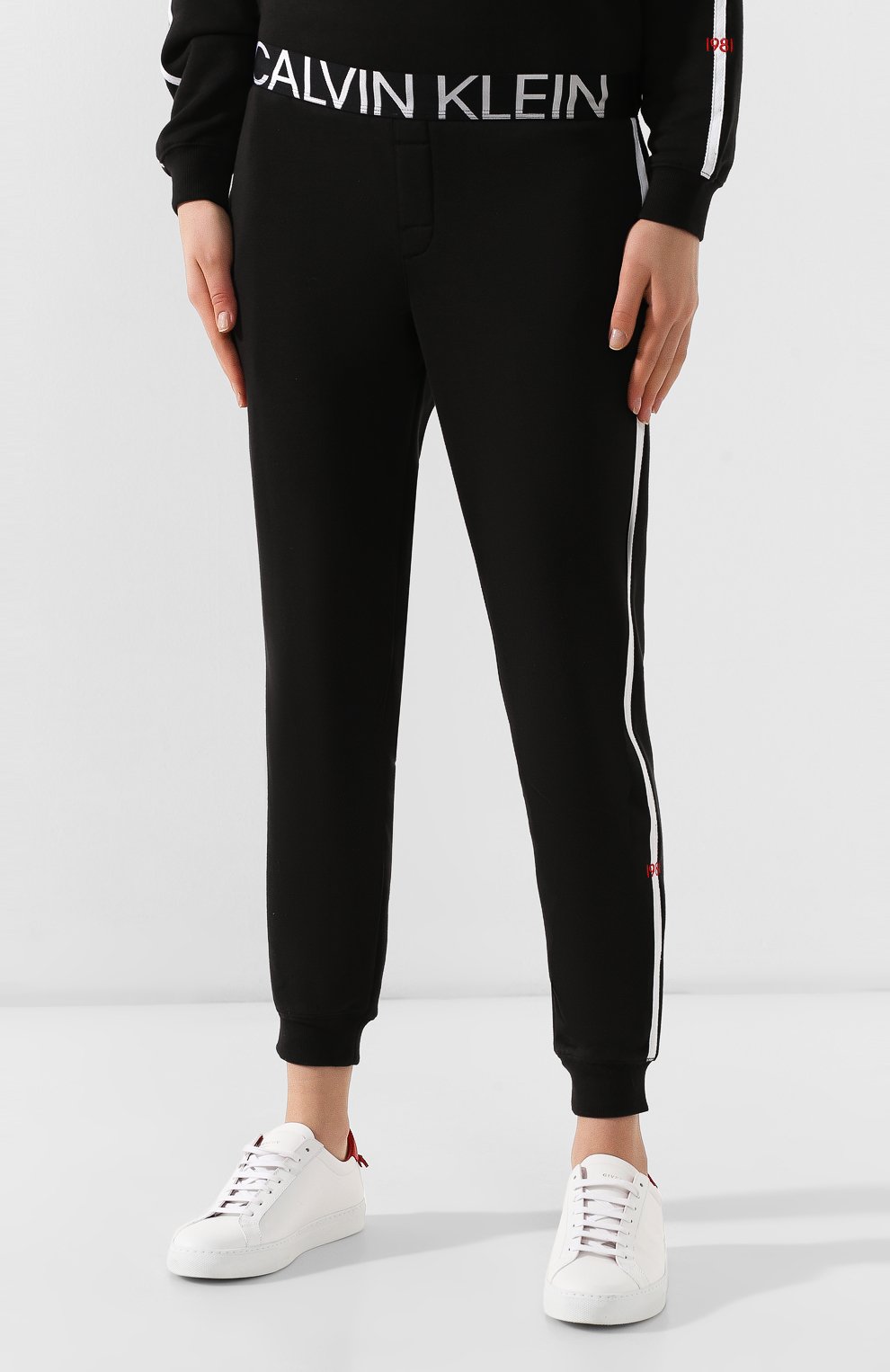 Хлопковые джоггеры CALVIN KLEIN черного цвета по цене 6525 руб., арт. QS6188E, фото 3 Хлопковые джоггеры CALVIN KLEIN, арт. QS6188E, фото 3