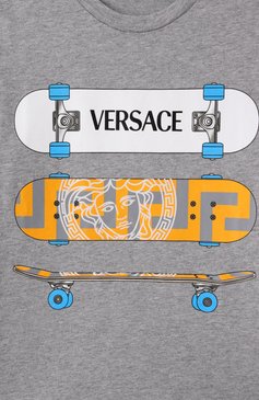 Детская хлопковая футболка VERSACE серого цвета, арт. 1018293/1A13086 | Фото 3 (Рукава: Короткие; Материал сплава: Проставлено; Драгоценные камни: Проставлено; Мальчики Кросс-КТ: Футболка-одежда; Материал внешний: Хлопок; Ростовка одежда: 8 лет | 128 см, 16 лет | 164 см, 12 лет | 152 см, 10 - 11 лет | 140 - 146см, 6 лет | 116 см)