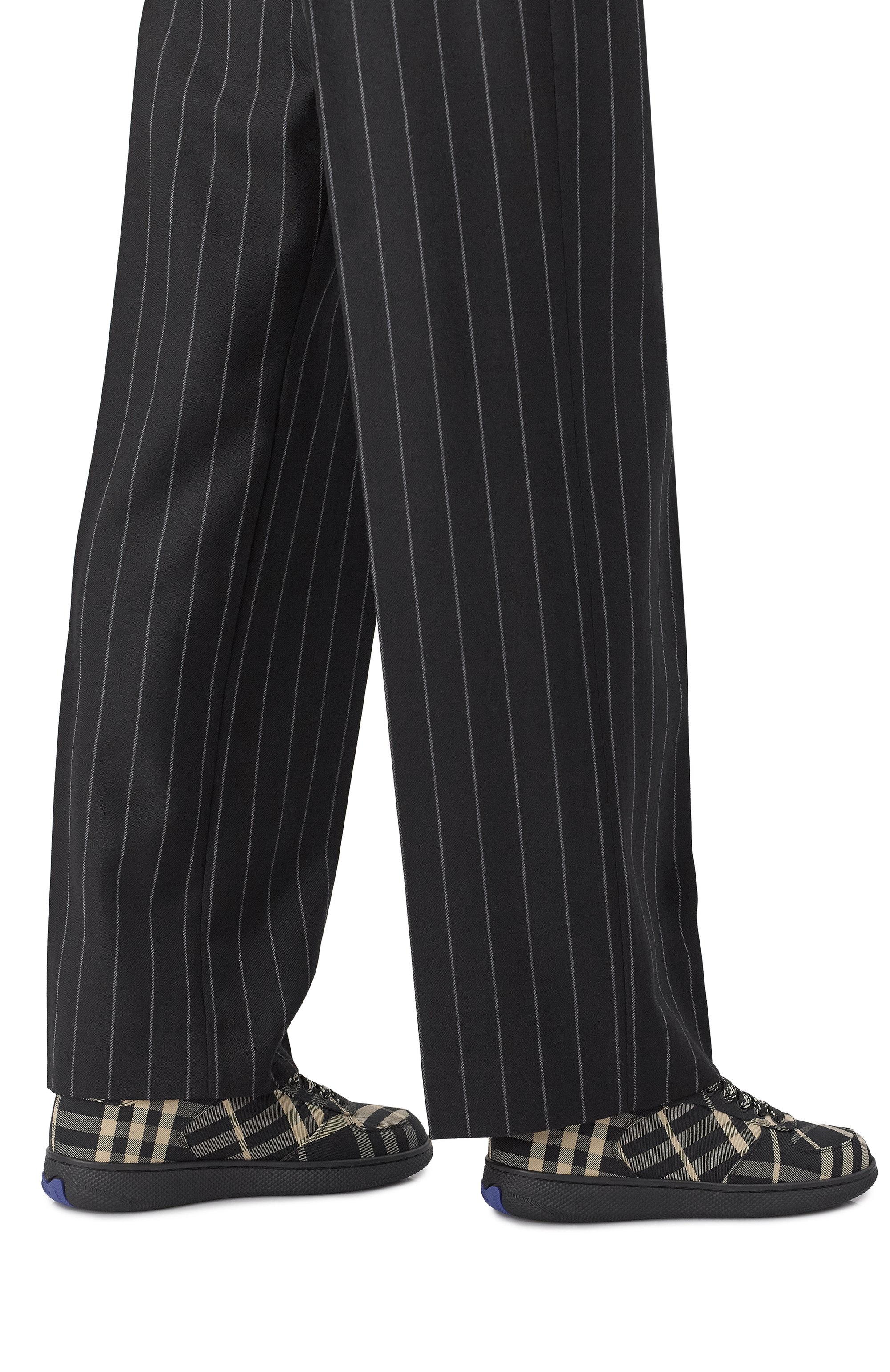 Текстильные кеды terrace BURBERRY черного цвета по цене 72600 руб., арт. 8095370, фото 3 Текстильные кеды terrace BURBERRY, арт. 8095370, фото 3