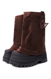 Коричневый