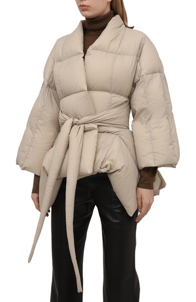 Пуховик RICK OWENS бежевого цвета по цене 125500 руб., арт. R002A7780/NZD2, фото 3 Пуховик RICK OWENS, арт. R002A7780/NZD2, фото 3