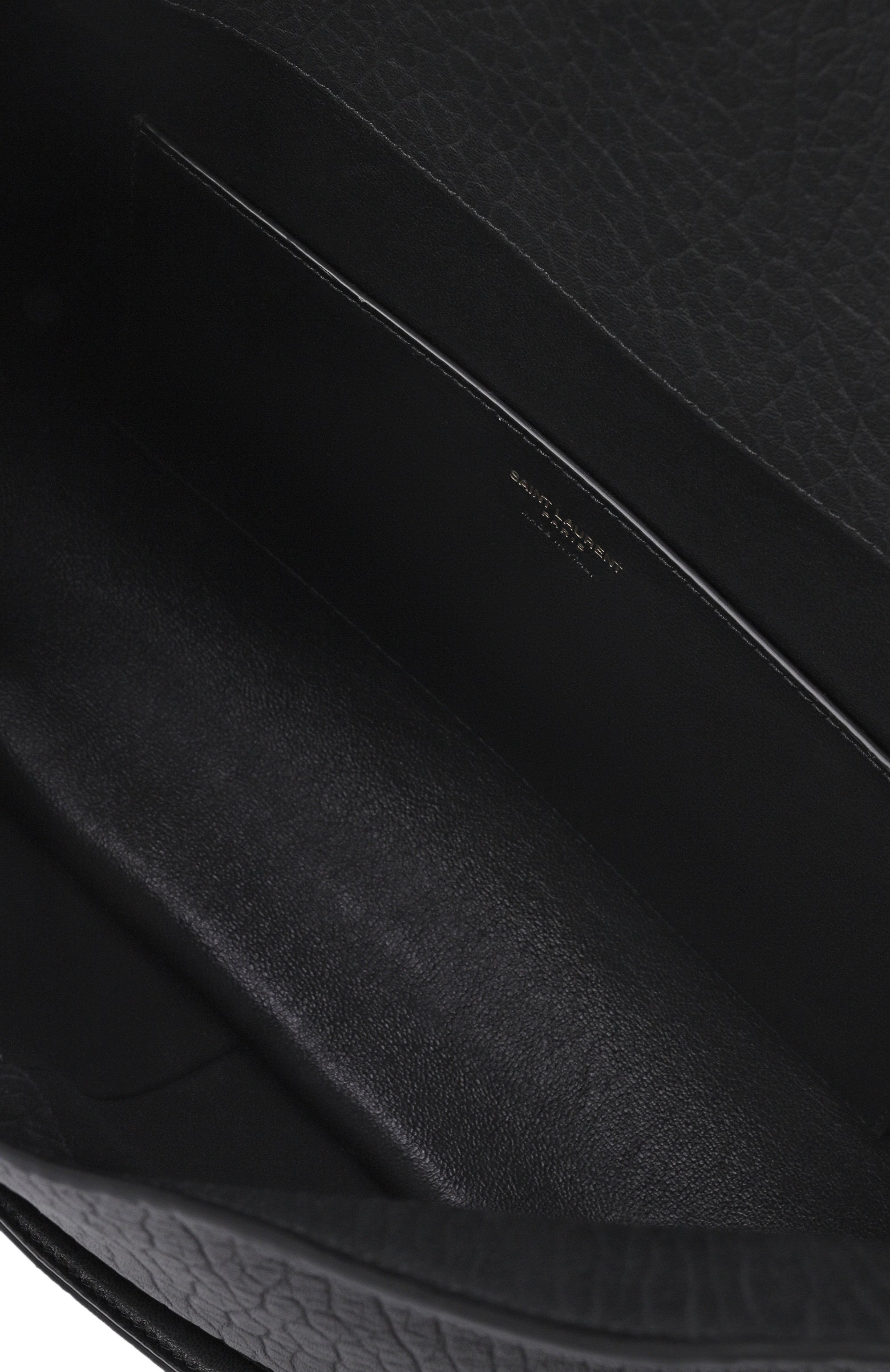 Сумка cassandre large SAINT LAURENT черного цвета по цене 285000 руб., арт. 841702/AACYT, фото 5 Сумка cassandre large SAINT LAURENT, арт. 841702/AACYT, фото 5