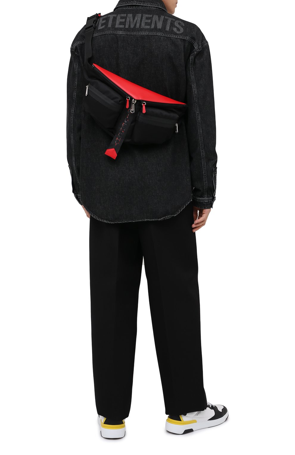 Текстильная поясная сумка GIVENCHY черного цвета по цене 95950 руб., арт. BKU00LK100, фото 2 Текстильная поясная сумка GIVENCHY, арт. BKU00LK100, фото 2