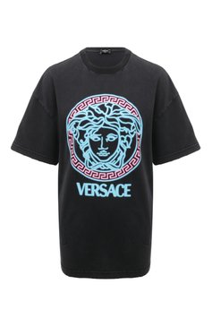 Женская хлопковая футболка VERSACE черного цвета, арт. 1010848/1A08262 | Фото 1 (Рукава: Короткие; Длина (для топов): Стандартные; Принт: С принтом; Материал сплава: Проставлено; Материал внешний: Хлопок; Стили: Спорт-шик; Женское Кросс-КТ: Футболка-одежда; Драгоценные камни: Проставлено)