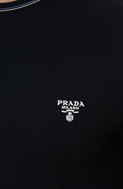 Хлопковая футболка PRADA темно-синего цвета по цене 60000 руб., арт. UJN797-710-F0008-221, фото 5 Хлопковая футболка PRADA, арт. UJN797-710-F0008-221, фото 5