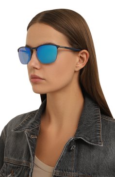 Женские солнцезащитные очки RAY-BAN синего цвета, арт. 3686-92044L | Фото 2 (Региональные ограничения белый список (Axapta Mercury): Не проставлено; Нос: Не проставлено; Тип очков: С/з; Материал: Металл; Очки форма: Квадратные; Оптика Гендер: оптика-унисекс)