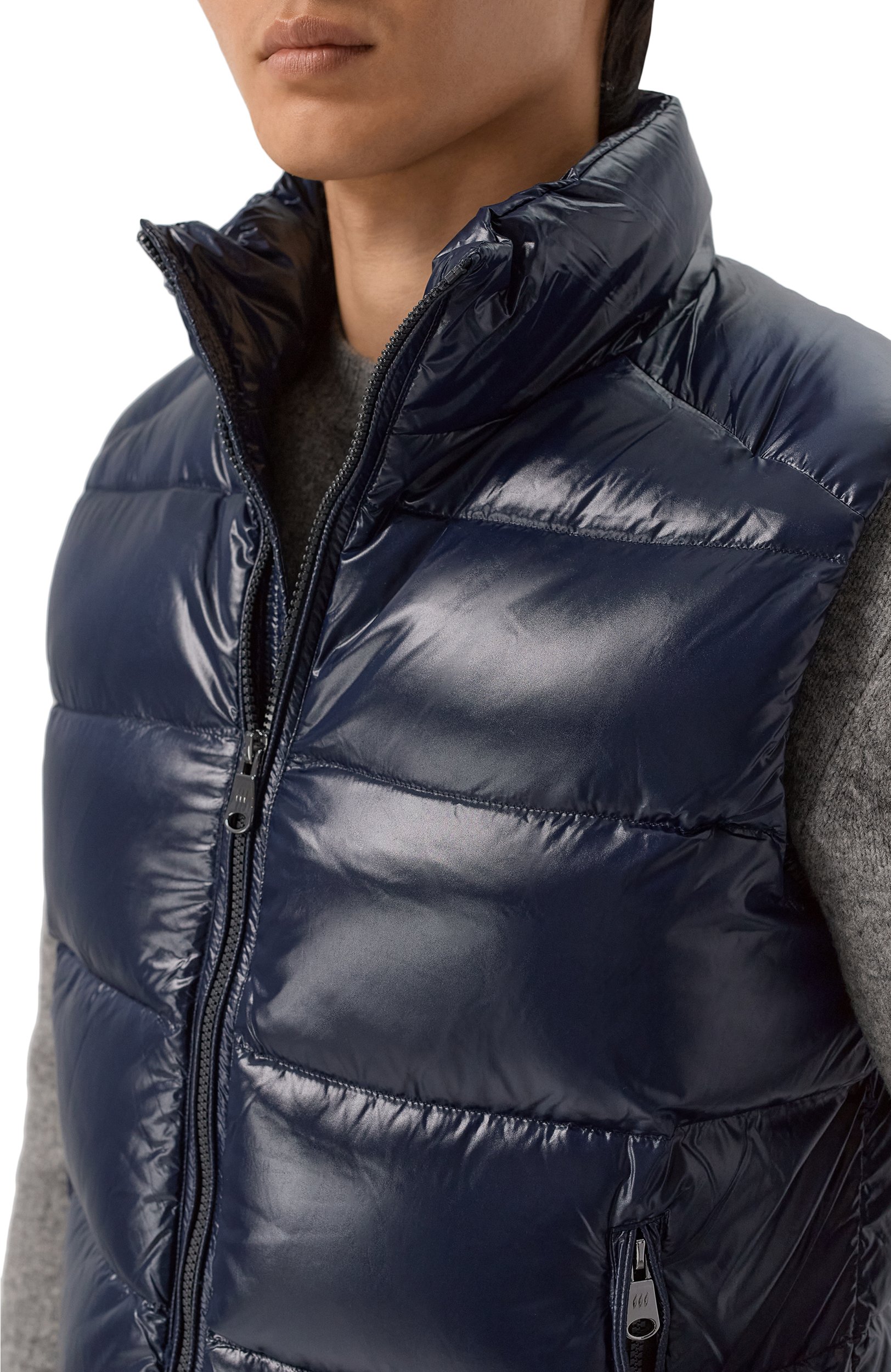 Пуховый жилет HETREGO темно-синего цвета по цене 49950 руб., арт. 8R560, фото 5 Пуховый жилет HETREGO, арт. 8R560, фото 5