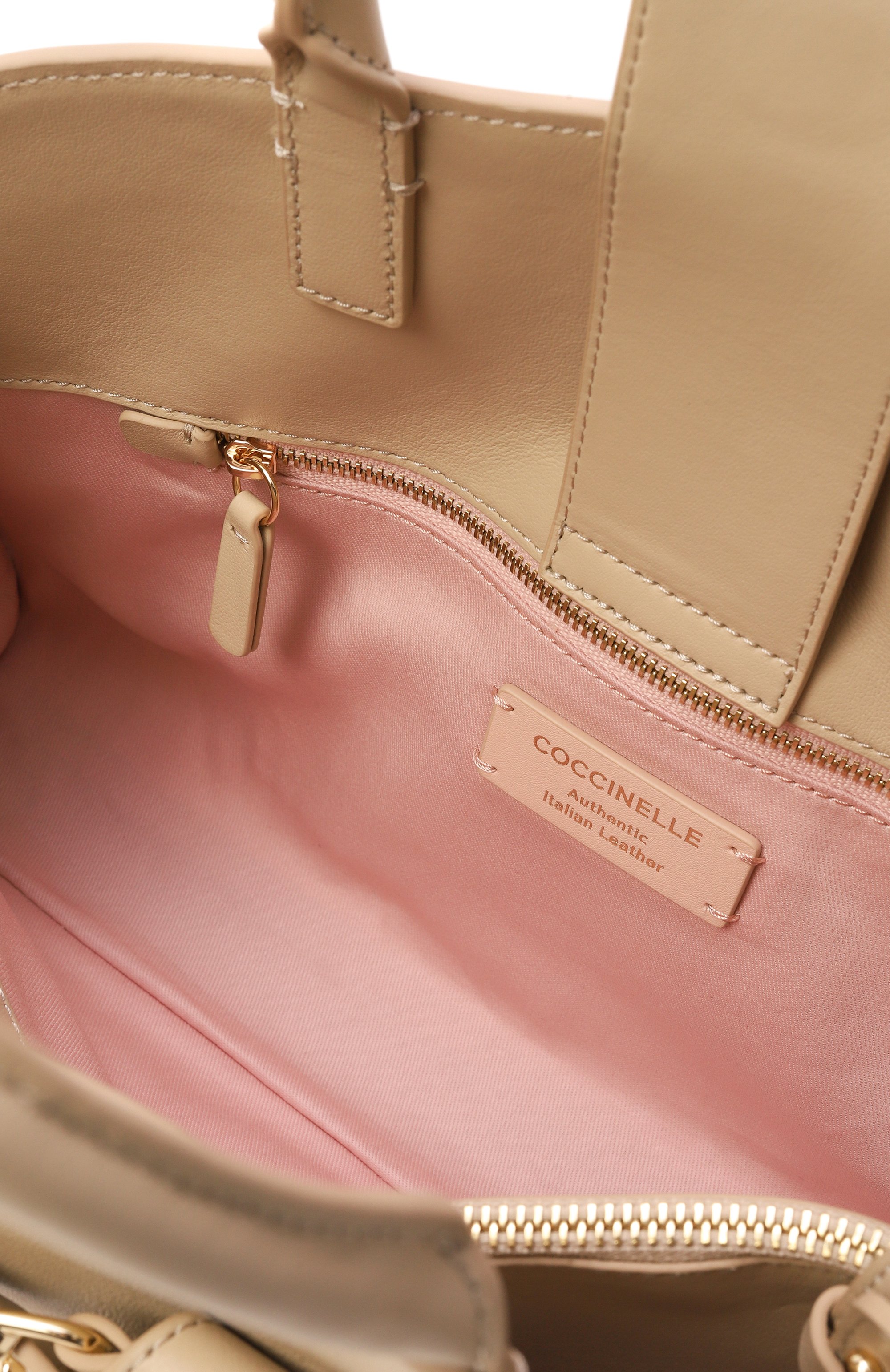 Сумка sabine medium COCCINELLE светло-бежевого цвета по цене 49350 руб., арт. E1 TLA 18 04 01, фото 5 Сумка sabine medium COCCINELLE, арт. E1 TLA 18 04 01, фото 5