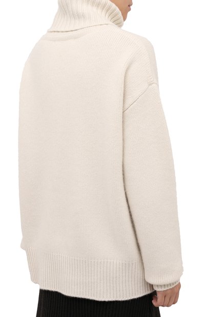 Кашемировый свитер EXTREME CASHMERE кремового цвета по цене 69950 руб., арт. 020/0VERSIZE XTRA, фото 4 Кашемировый свитер EXTREME CASHMERE, арт. 020/0VERSIZE XTRA, фото 4