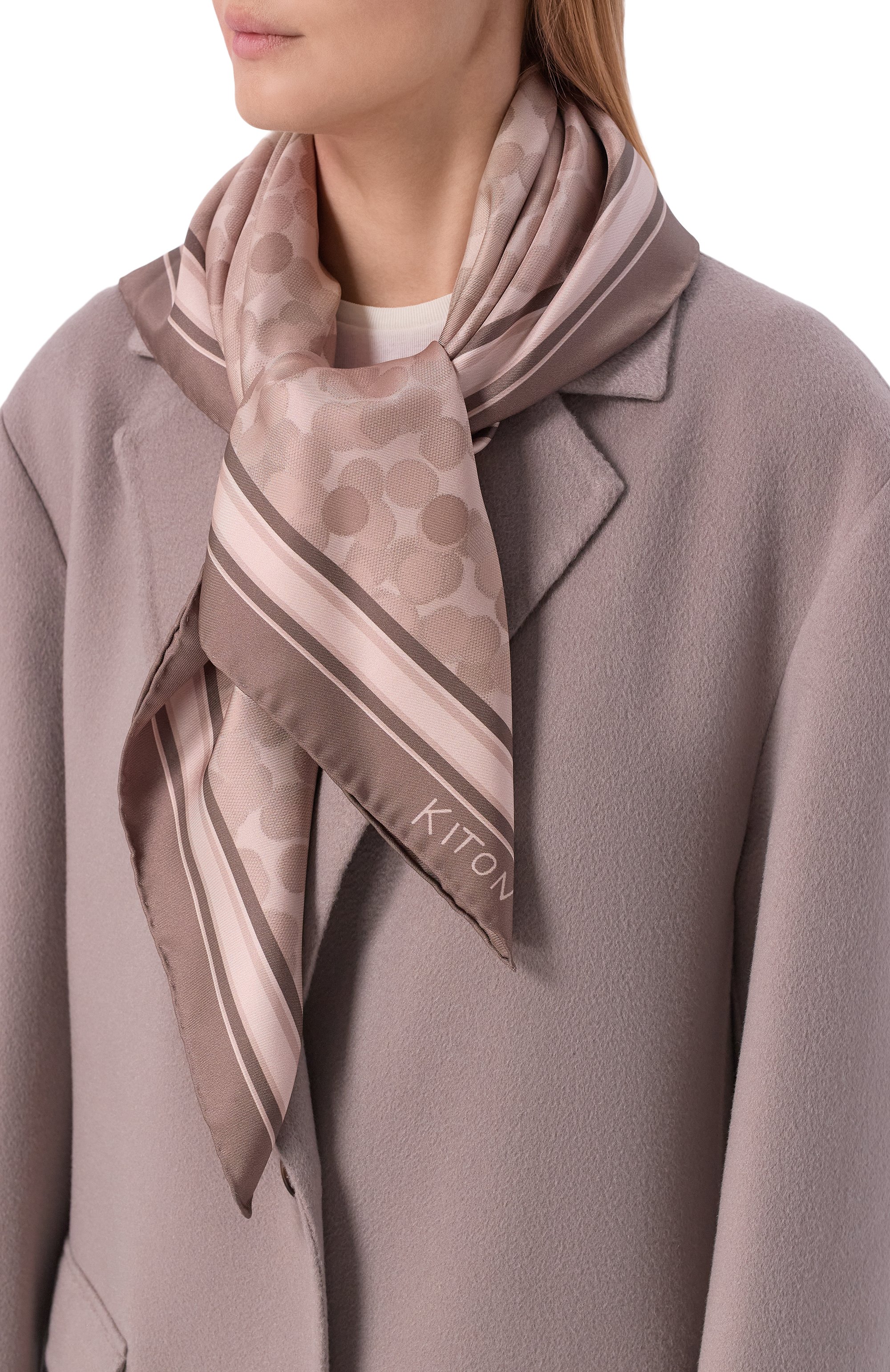 Шелковый платок KITON бежевого цвета по цене 56300 руб., арт. D53754K0570, фото 2 Шелковый платок KITON, арт. D53754K0570, фото 2
