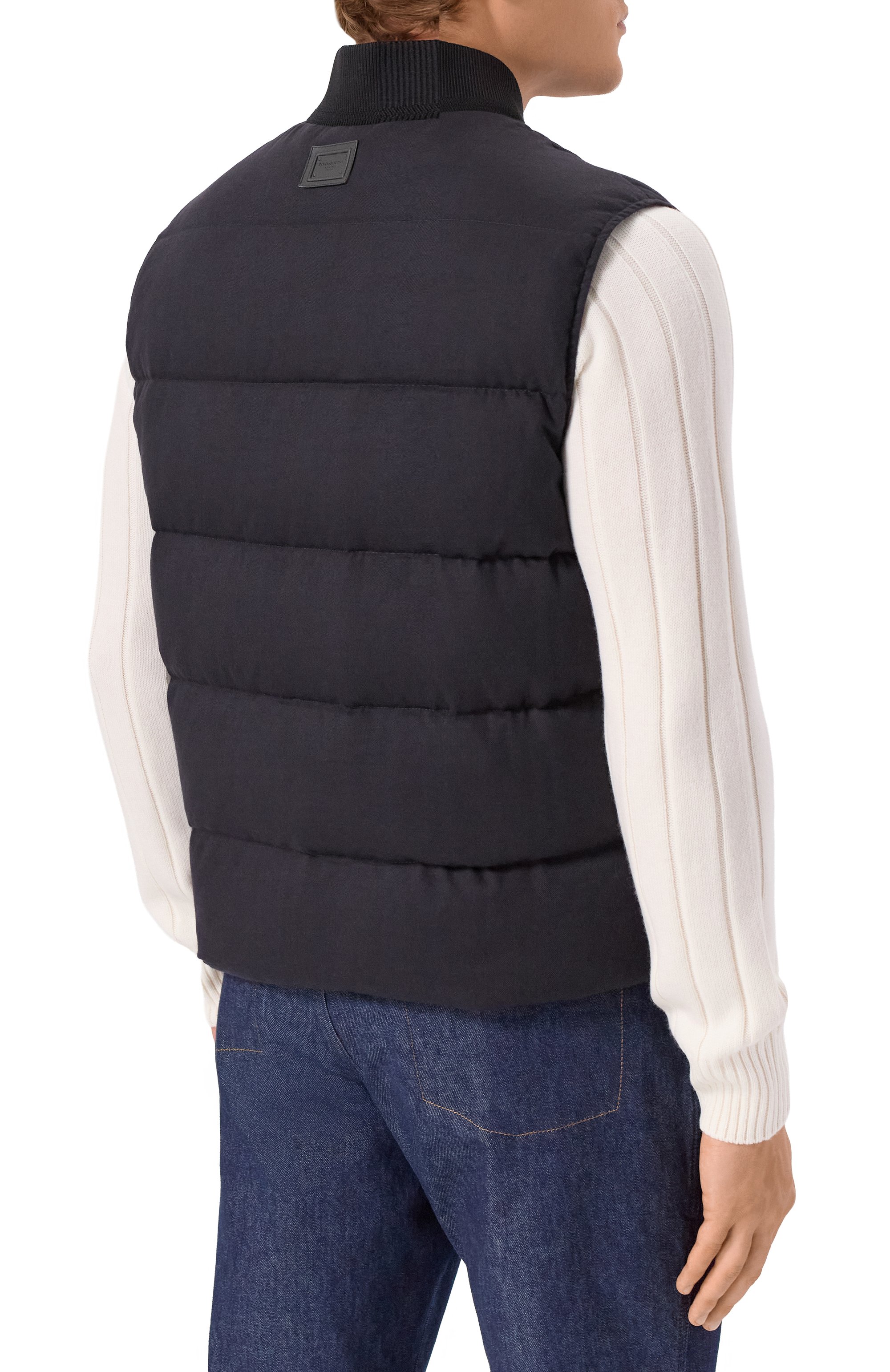 Двусторонний пуховый жилет DOLCE & GABBANA темно-серого цвета по цене 217500 руб., арт. G9BSPT/FCTAB, фото 4 Двусторонний пуховый жилет DOLCE & GABBANA, арт. G9BSPT/FCTAB, фото 4