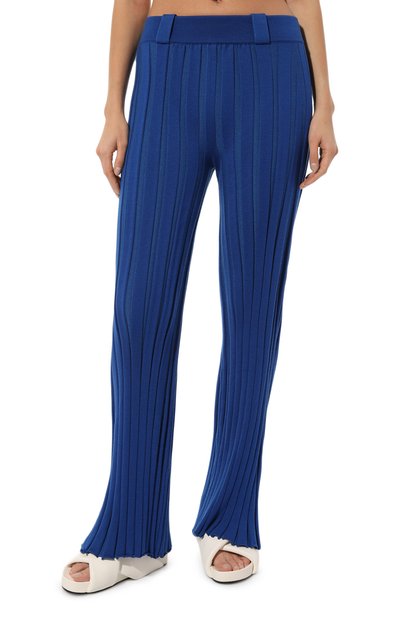 Брюки из шерсти и вискозы AND THE BRAND синего цвета по цене 53760 руб., арт. W23-P010L-1202-444, фото 3 Брюки из шерсти и вискозы AND THE BRAND, арт. W23-P010L-1202-444, фото 3