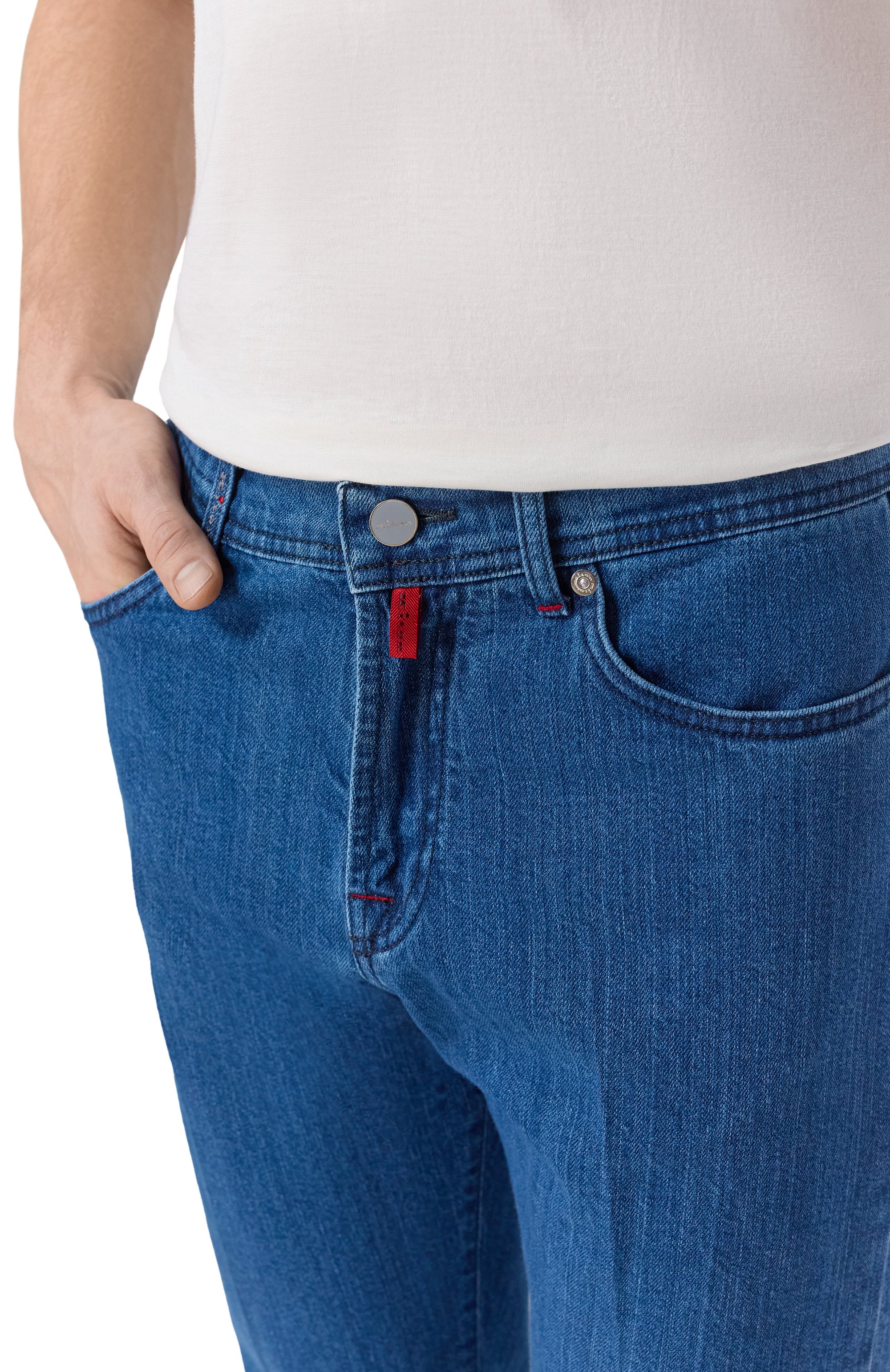 Джинсы KITON синего цвета по цене 239000 руб., арт. UPNJS1K0151H01, фото 5 Джинсы KITON, арт. UPNJS1K0151H01, фото 5