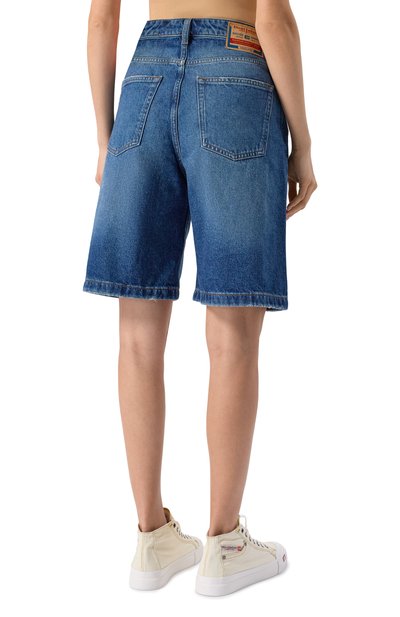 Джинсовые шорты DIESEL синего цвета по цене 21150 руб., арт. A14051/0GRDY, фото 4 Джинсовые шорты DIESEL, арт. A14051/0GRDY, фото 4