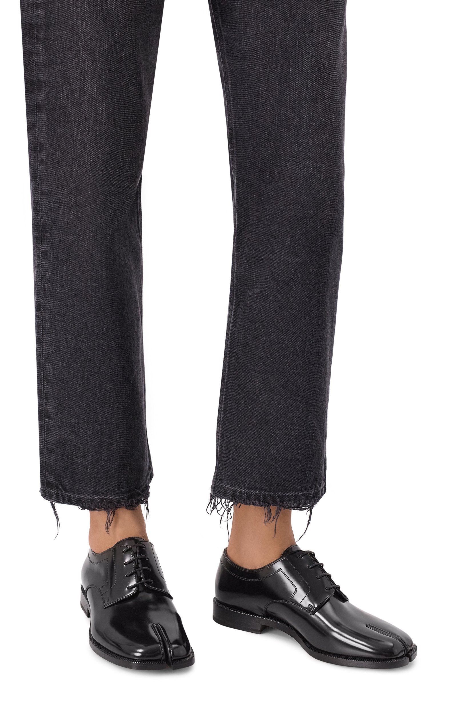 Кожаные дерби tabi MAISON MARGIELA черного цвета по цене 137000 руб., арт. S34WQ0021/PS679_001, фото 2 Кожаные дерби tabi MAISON MARGIELA, арт. S34WQ0021/PS679_001, фото 2