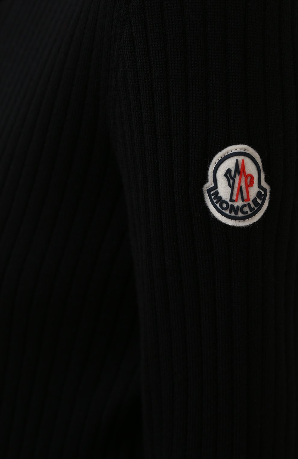 Шерстяной кардиган MONCLER черного цвета по цене 57250 руб., арт. G2-093-9B000-14-M1131, фото 5 Шерстяной кардиган MONCLER, арт. G2-093-9B000-14-M1131, фото 5