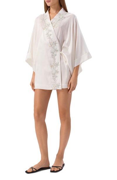 Шелковый халат C.ALLA белого цвета по цене 141000 руб., арт. CA0112 VE-C-R, фото 2 Шелковый халат C.ALLA, арт. CA0112 VE-C-R, фото 2