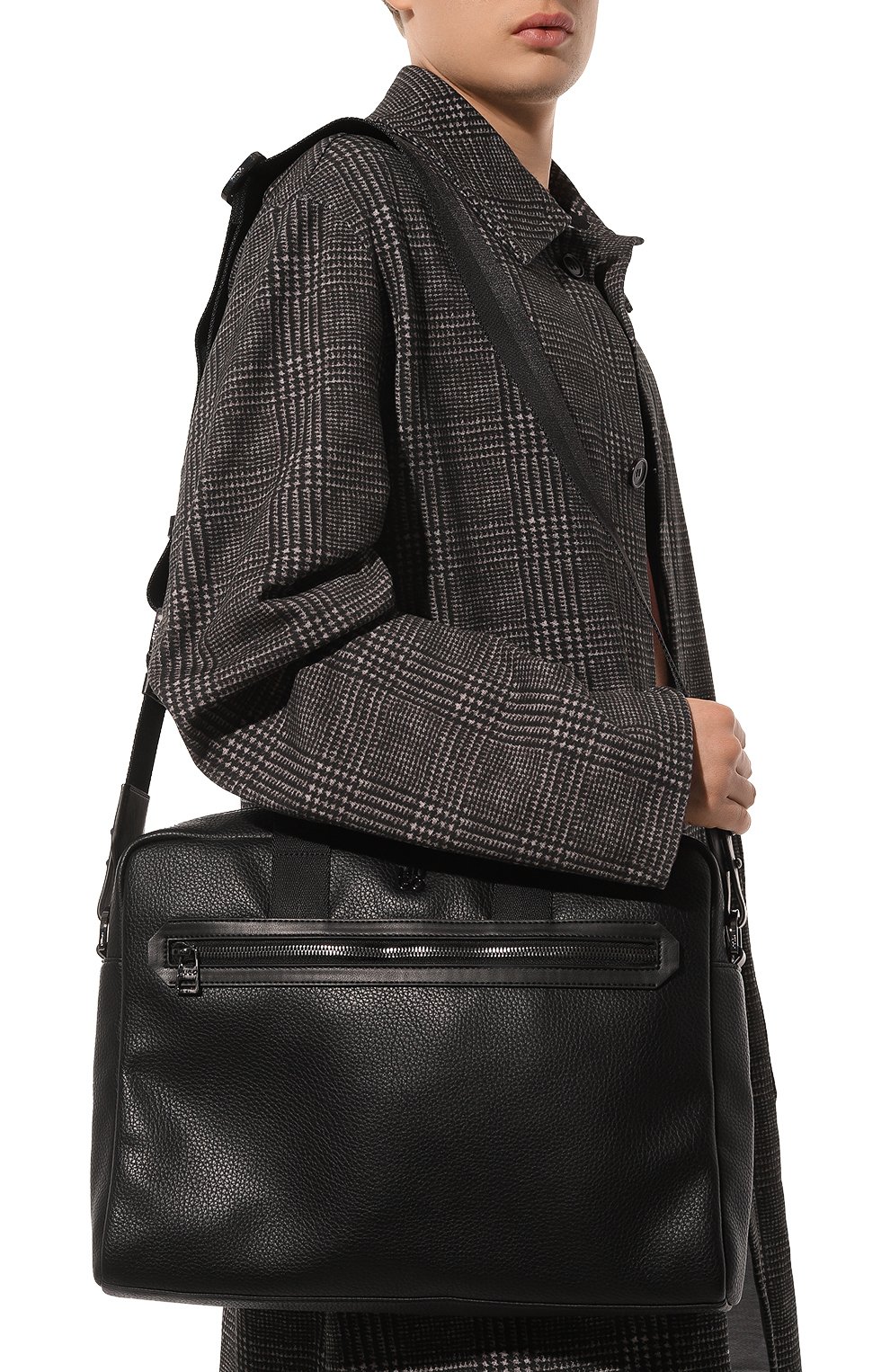 Сумка для ноутбука из экокожи HUGO черного цвета по цене 25900 руб., арт. 50512091, фото 2 Сумка для ноутбука из экокожи HUGO, арт. 50512091, фото 2